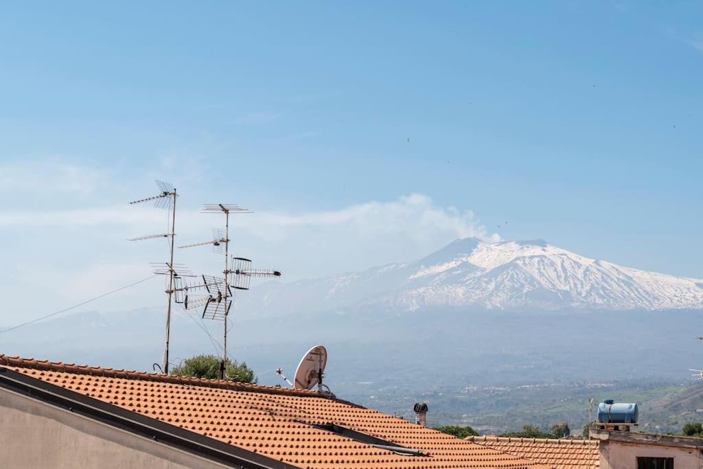 Un Passo Dal Mare Due Dall'Etna Giardini Naxos Exterior photo